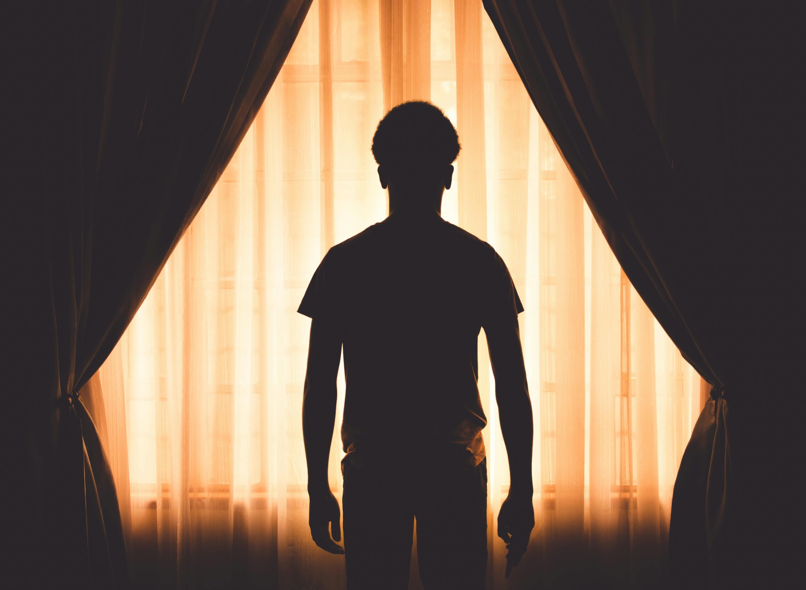 blocking out all natural light disrupts the body's internal clock