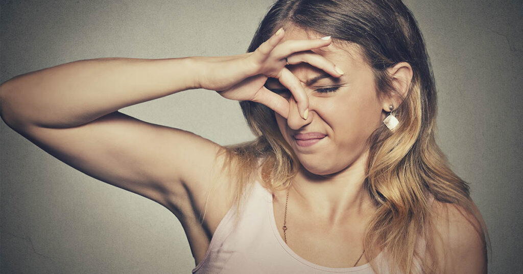 4 Everyday Foods That Could Be Making You Smell Bad - Featured image