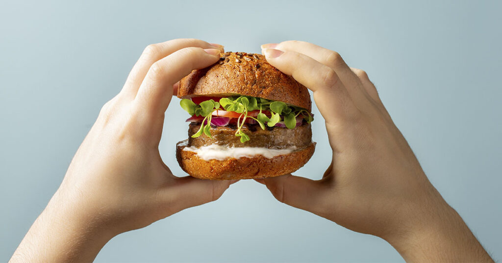 20 Foods Marketed as Healthy That Aren’t as Nutritious as You Think - Featured image