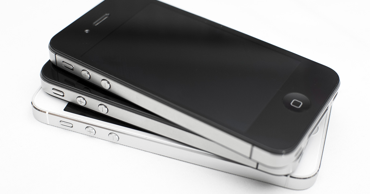 20-Year-Old Brazilian Woman Dies on Bus With 26 iPhones Glued to Body