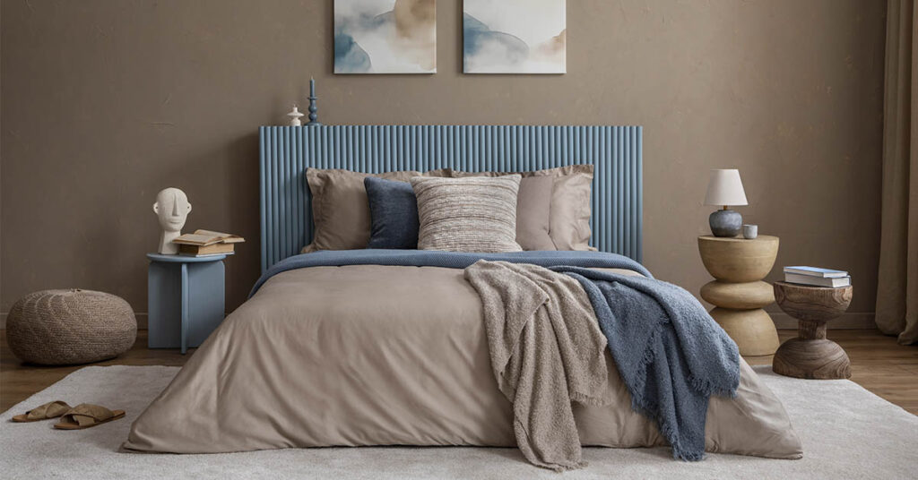 10 Things You Should Never Keep In Your Bedroom & 10 Items Everyone Needs - Featured image