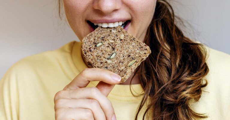 How Eating Bread Every Day Impacts Your Body - Featured image