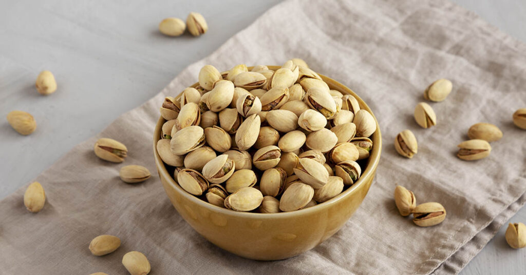 Eating Pistachios Before Bed May Improve Gut Health in People With Prediabetes - Featured image