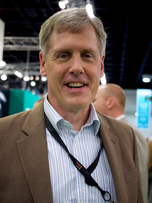 Steven Sasson speaking at Kodak's trade show booth.