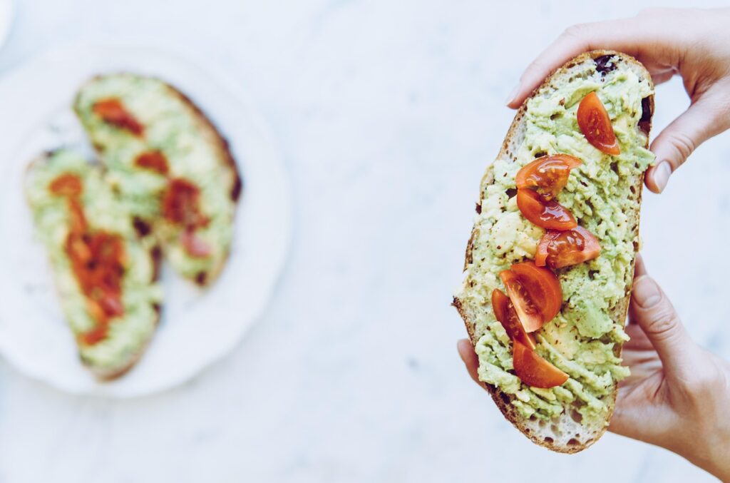 avocado toast with tomatoes