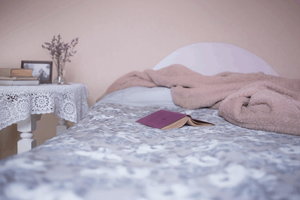 Bed, Bedroom, Blanket
