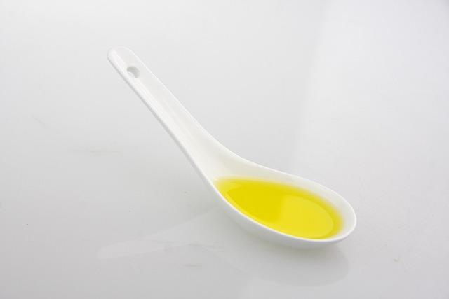 spoon of oil