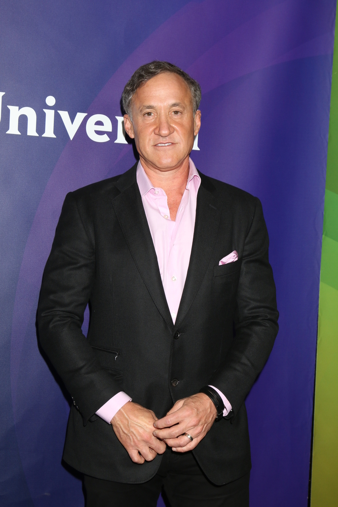 LOS ANGELES - AUG 3:  Dr Terry Dubrow at the NBCUniversal Cable TCA Summer 2016 Press Tour at the Beverly Hilton Hotel on August 3, 2016 in Beverly Hills, CA