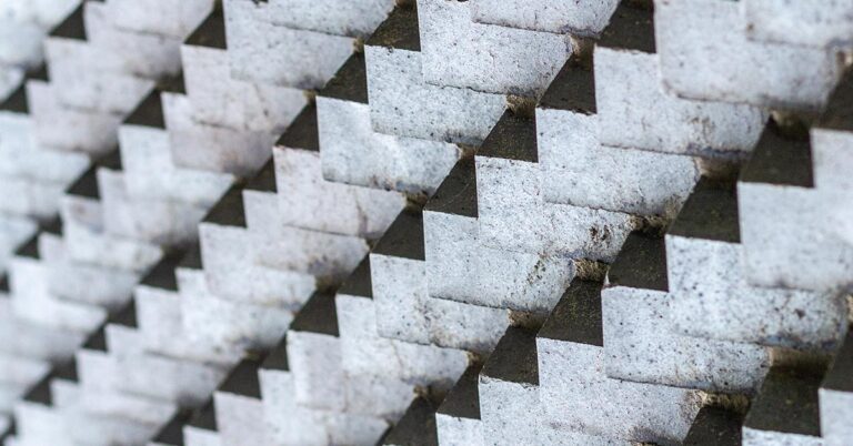 Optical illusion shows hidden number – and everyone is seeing it differently - Featured image