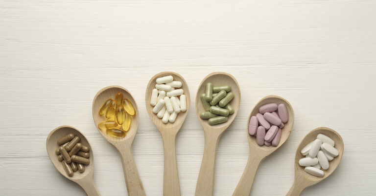 3 Supplements You Shouldn’t Take Together, and 3 That Work Well - Featured image