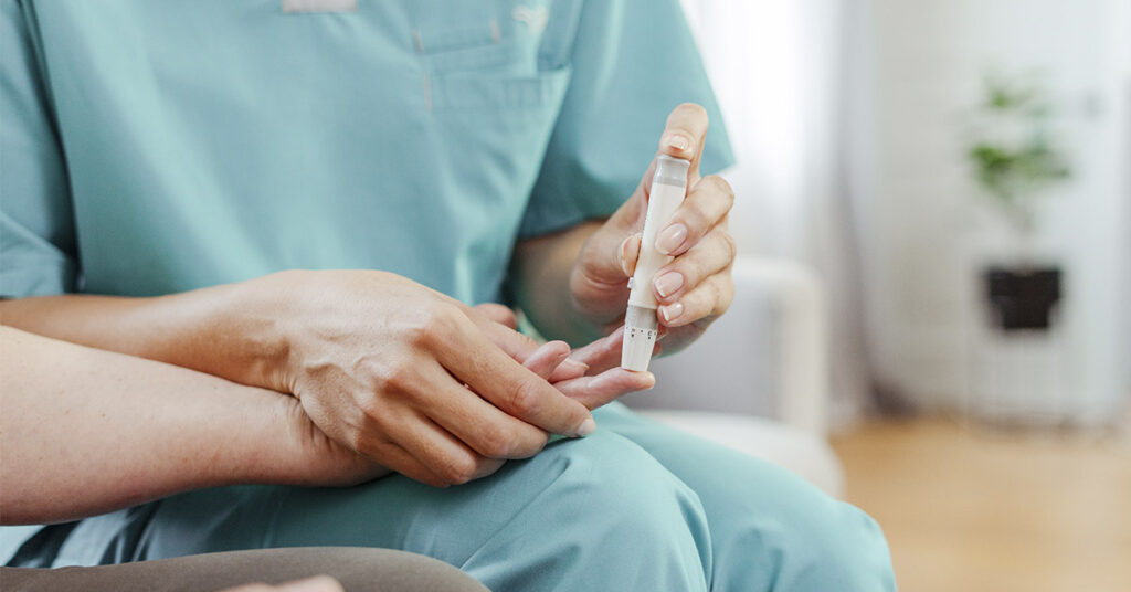 Researchers Discover Vitamin With Potential to Help Control Blood Sugar Levels - Featured image