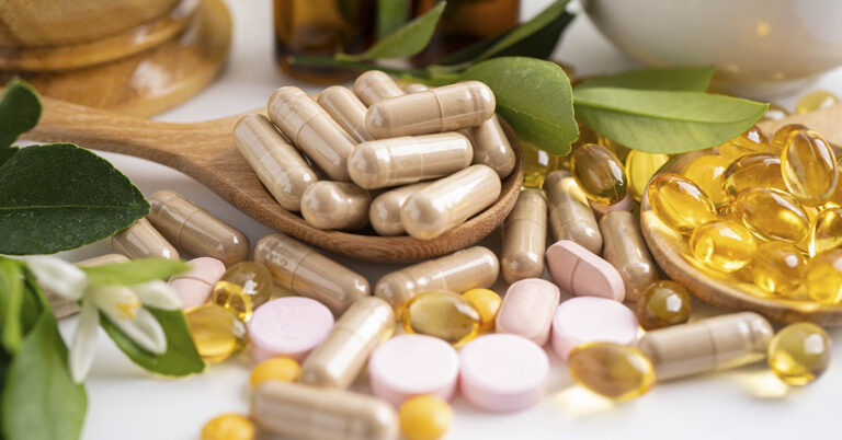 Doctor Claims These 5 Supplements Are Linked to Heart Attack and Liver Failure - Featured image