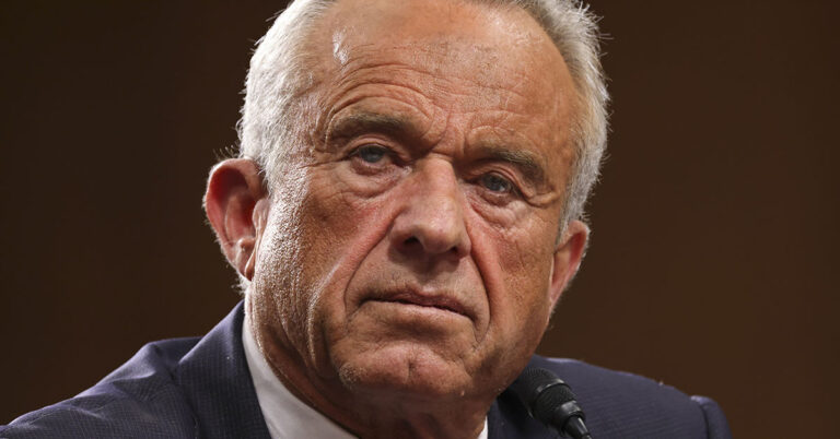 RFK Jr. Expected to Site Report Linking Prenatal Tylenol Use to Increased Autism Risk - Featured image