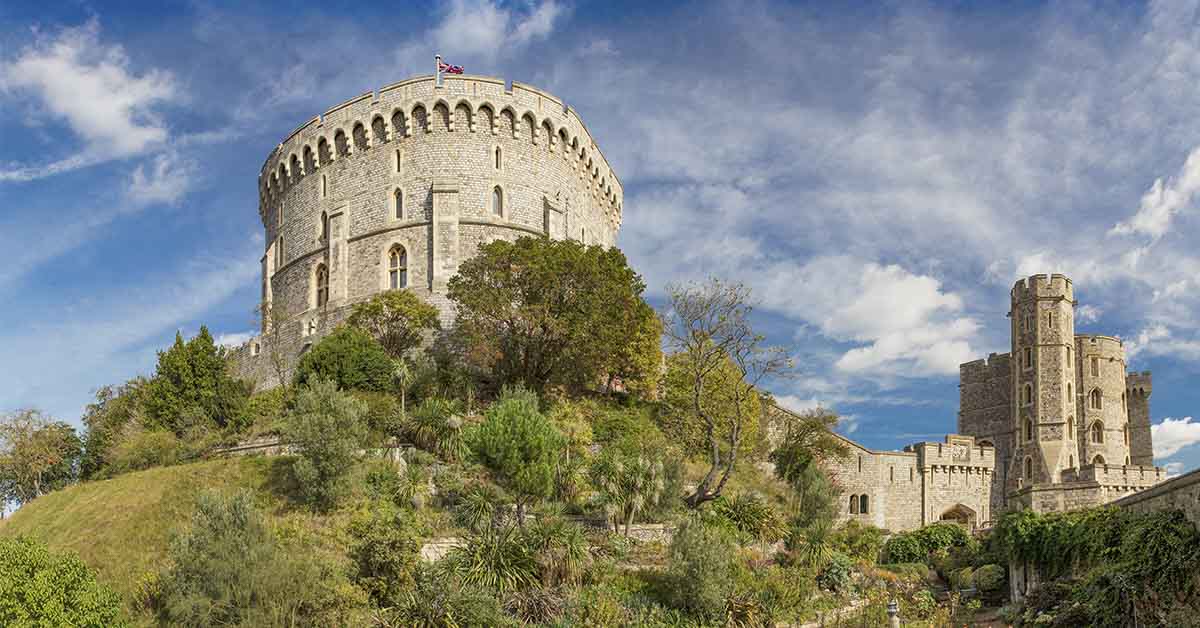 Four Arrested After Trump-Epstein Images Projected onto Windsor Castle