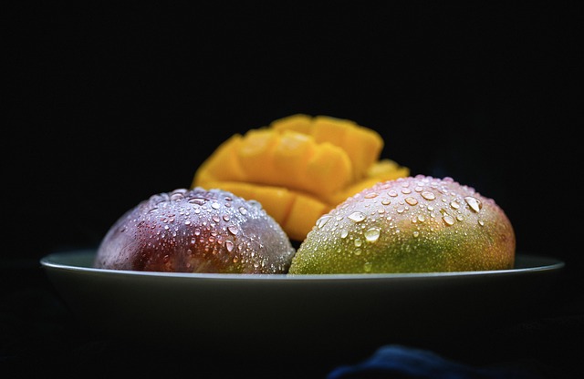 fruit contains polyphnols, which can help lower oxidative stress