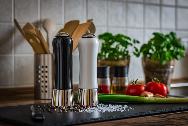salt and pepper shakers