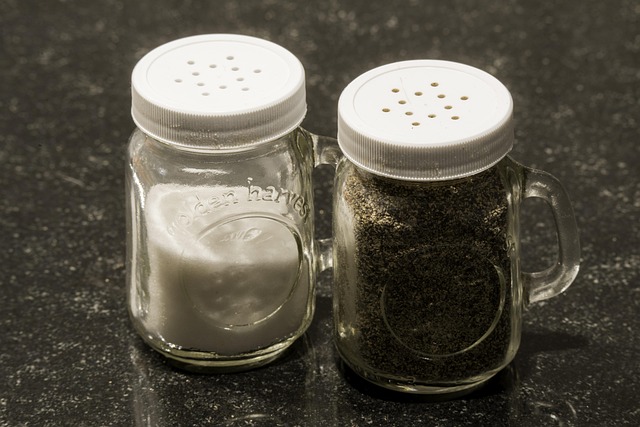 selt and pepper shakers