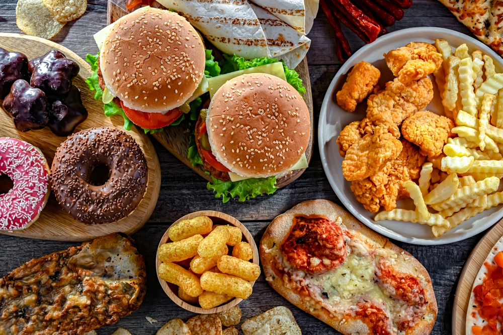 Foods enhancing the risk of cancer. Junk food.