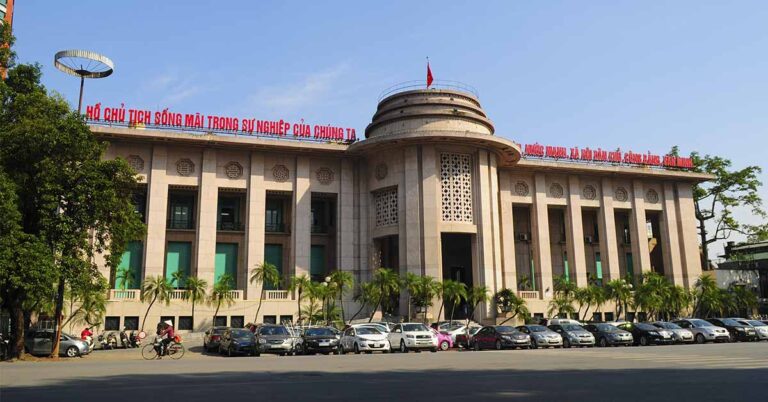 Vietnam Closes 86 Million Bank Accounts Over Digital ID Requirements - Featured image