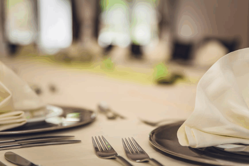 Caption: Every country has unspoken dining rules. Watch before you act - your fork might be saying more than you think. Image credit: Pexels