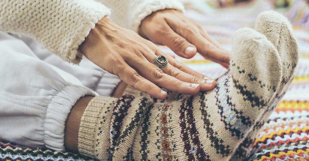 Reasons Why Seniors Should Wear Socks, Even at Home - Featured image