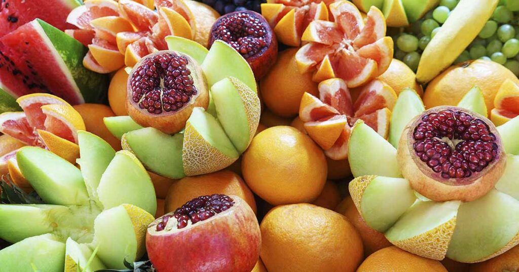 When Fruit Became The Poison: The Story of Two Women On A Fruit-Only Diet - Featured image