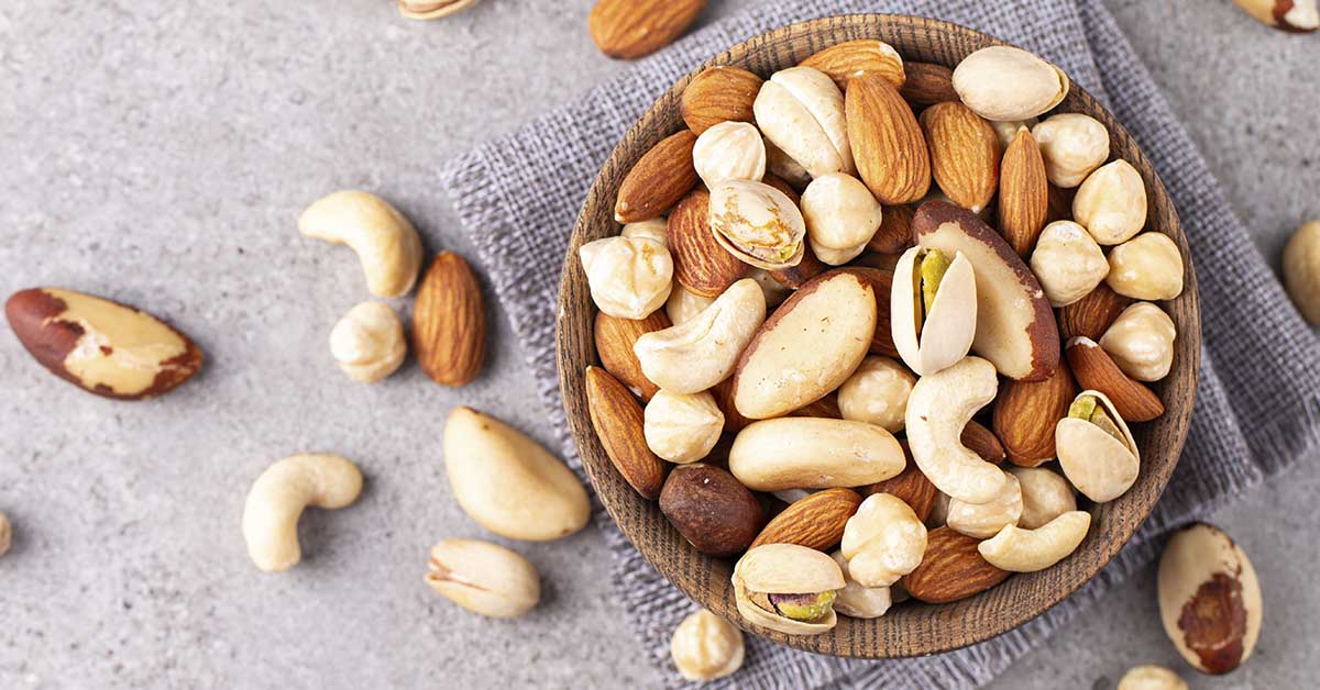 Which Nuts Nourish Your Brain? 4 to Avoid and 4 to Eat