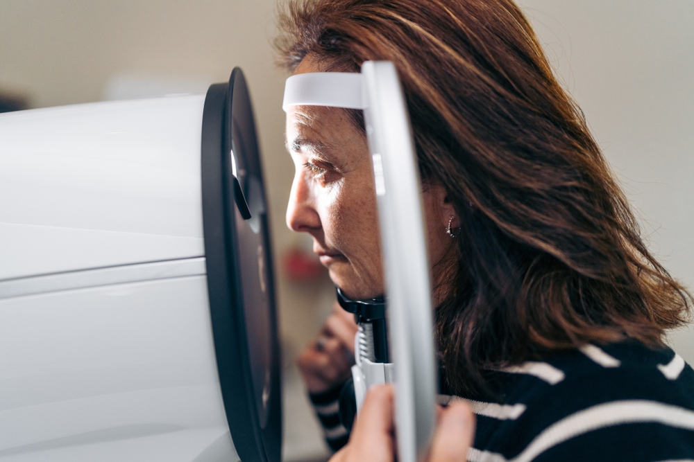 A retrospective examination of the female eye with a diagnostic device.