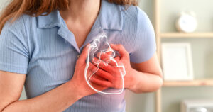 Subtle Heart Attack Symptom Many Women Miss Without Realizing Woman having a heart attack