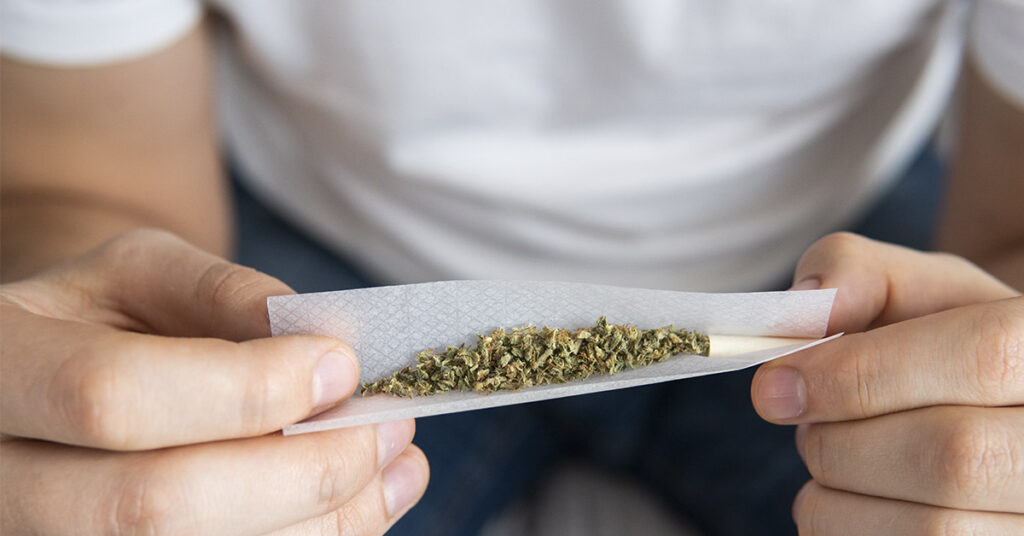 Surgeon Warns About a Vomiting Syndrome Sending Cannabis Users to the ER - Featured image