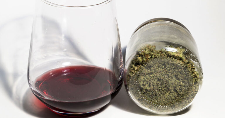 Psychiatrist Weighs In: Alcohol vs. Cannabis Risks After New Side Effect Emerges - Featured image