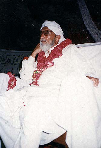 Al-Hajj Fazal Hussain Gohar Shahi father of Riaz Ahmed Gohar Shahi. https://commons.wikimedia.org/wiki/File:Al-Hajj_Fazal_Hussain_Gohar_Shahi_00139.jpg