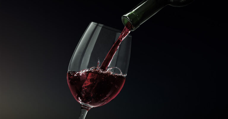 Scientists Explain What Happens To Your Body When You Cut Back (But Don’t Quit) Alcohol - Featured image