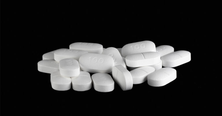 Understanding the Long-Term Effects of SSRI Use on Mind and Body - Featured image