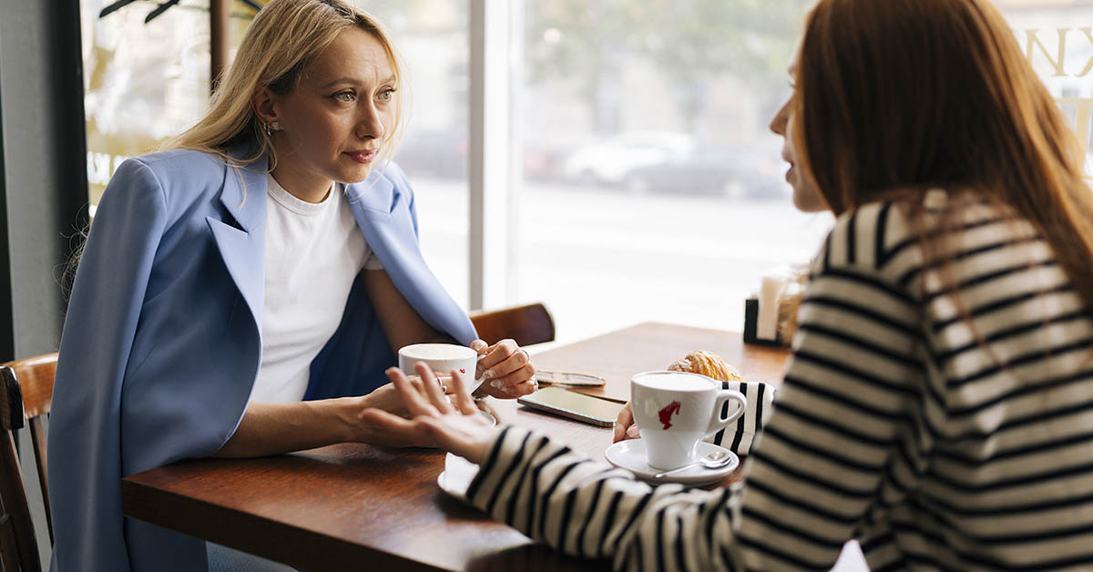 10 Subtle Things People Say or Do When They Don’t Like You (But Won’t Admit It)