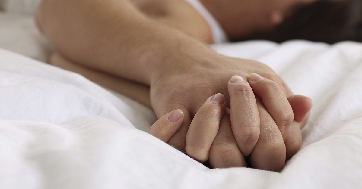 Medical Expert Raises Concerns About Sitophilia Sex Trend