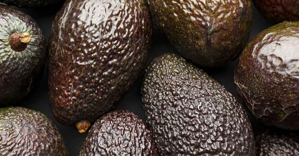 Why Your Avocado Has Those Stringy Fibers — And What They Actually Mean - Featured image
