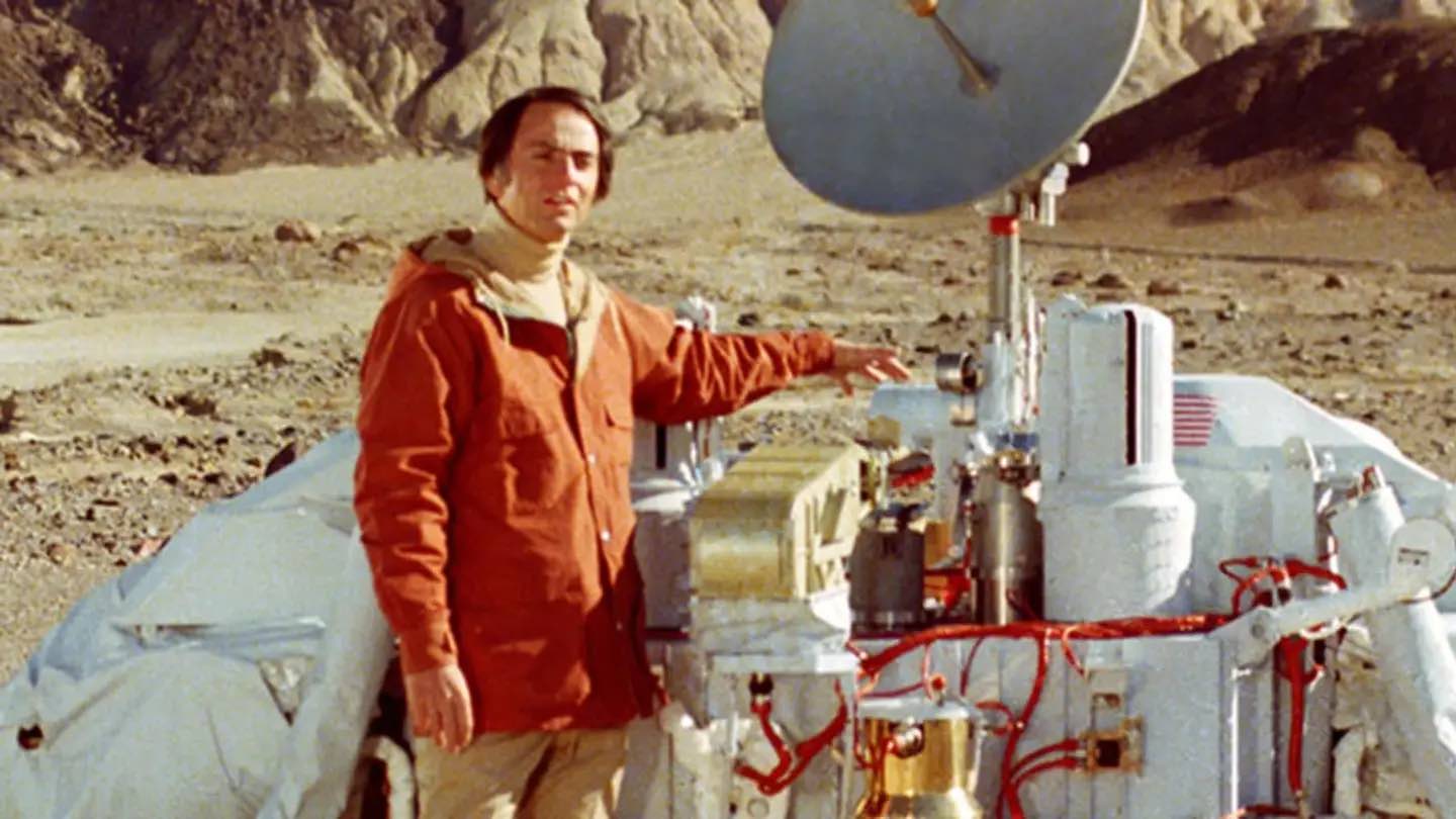 Carl Sagan’s 30-Year-Old Warning About a ‘Charlatan’ Leader Feels Eerily Relevant Today