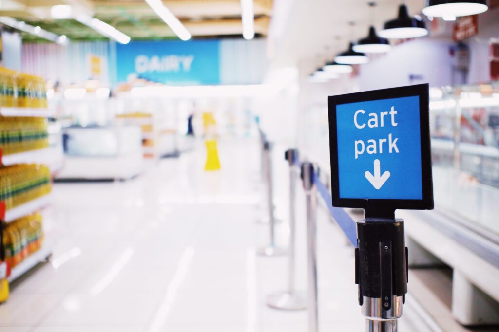 America’s Biggest Supermarket Chain Is Taking on Costco and Walmart - Featured image