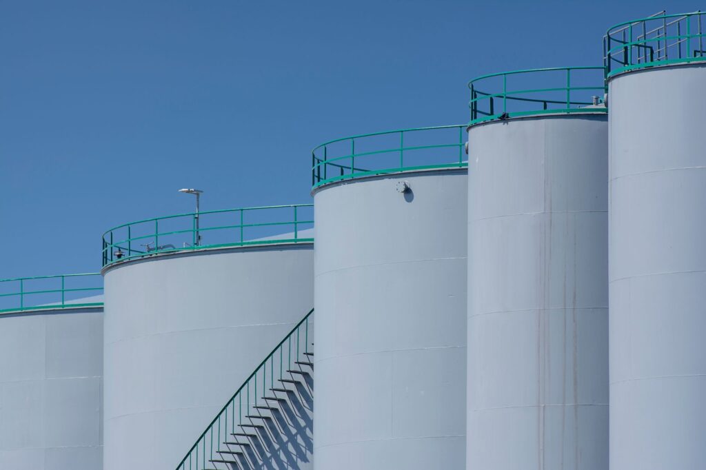 State Issues urgent warning to thousands as chemical tank threatens explosion - Featured image