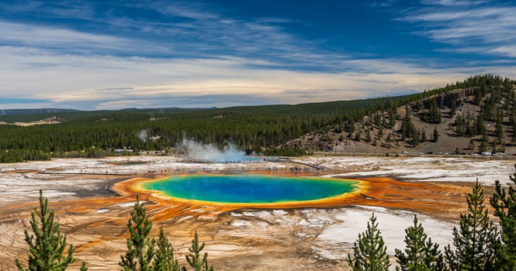 Yellowstone Supervolcano Starts Showing Previously Undetected Seismic Activity - Featured image