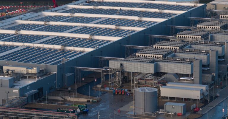 5 Potentially Serious Health Risks of Living Near a Data Center - Featured image