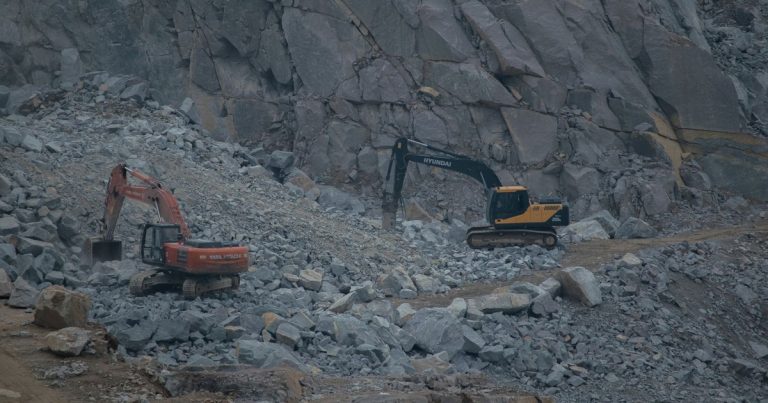 Geologists Say One of the World’s Greatest Treasures Is Too Dangerous to Dig up After Latest Find - Featured image