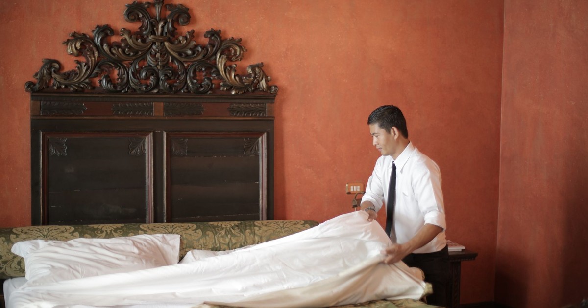 Should You Strip the Bed Before Checking Out? A Viral Debate Has Answers