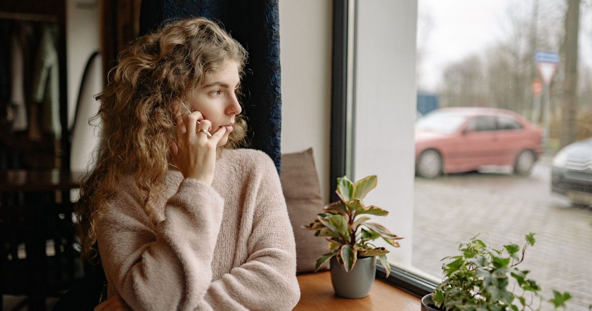 Psychologists Say This Hidden Habit Could Be Stopping You From Truly Living