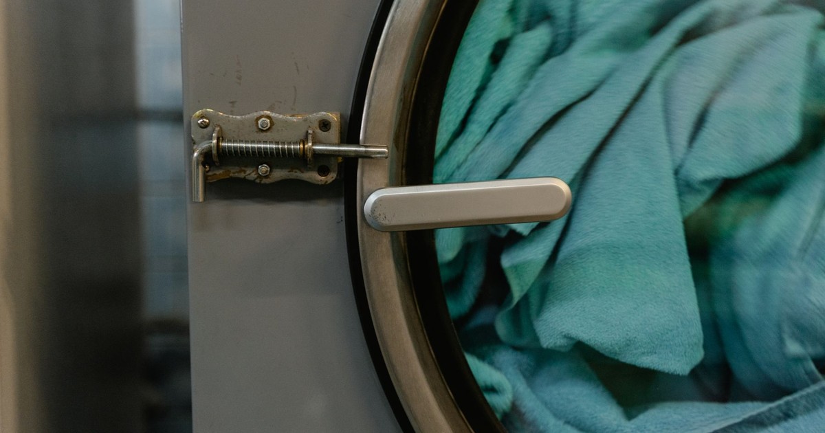 Should You Leave Your Washer’s Door Open or Closed Between Uses? Here’s What to Do