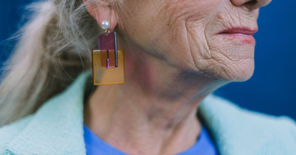 You Are at Higher Risk of Heart Disease if You Notice a Wrinkle on 1 Body Part - Featured image
