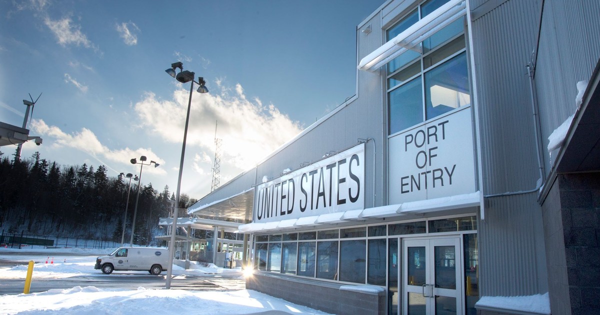 Sunny winter day at the United States international border port of entry.