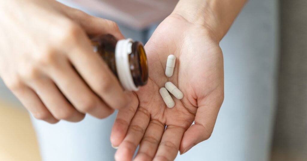 Vitamin B12 and Cancer: Why High (and Low) Levels May Be a Warning Sign - Featured image