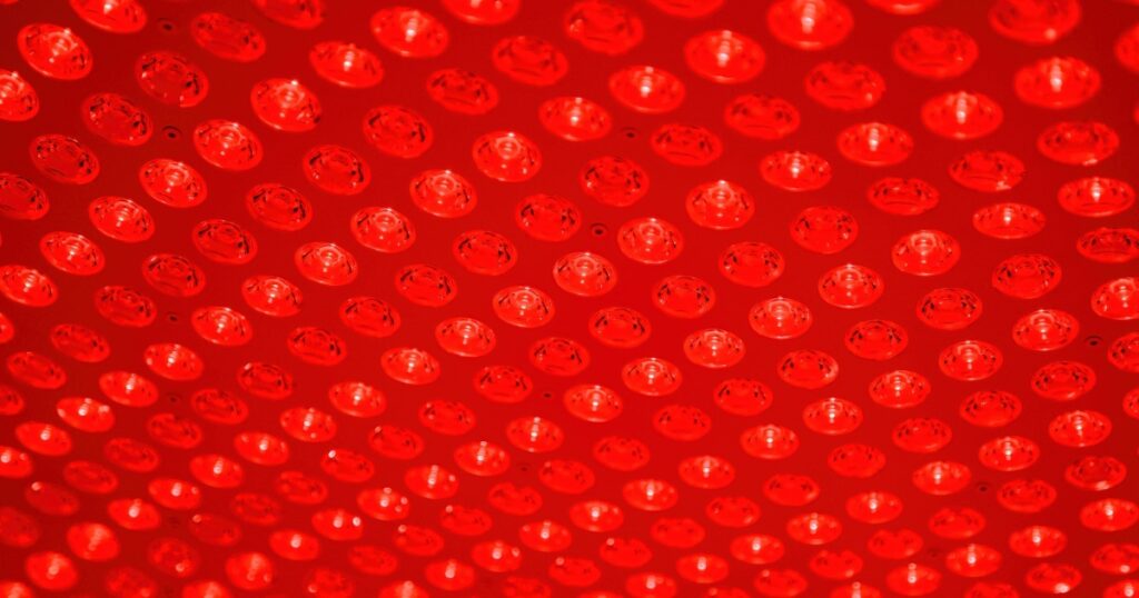 The Power of Red and Near-Infrared Light Therapy for Pain, Recovery, and Anti-Aging - Featured image